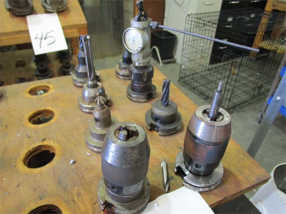MMIAuction LOT 77 CAT 40 TOOL HOLDERS